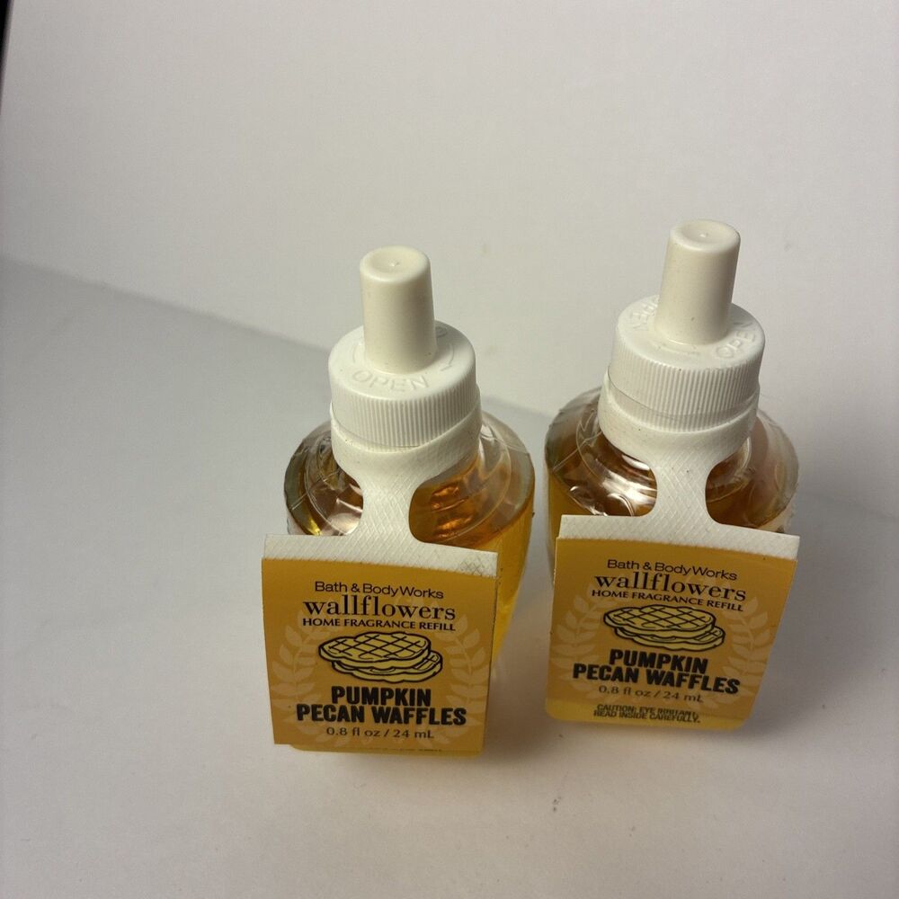 NEW 2 BATH & BODY WORKS PUMPKIN PECAN WAFFLES WALLFLOWERS REFILLS BULBS 0.8 OZ